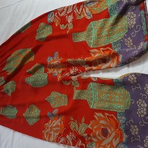 Harara silk pants elastic waist size Large.Beautiful fabric exc cond vintage
